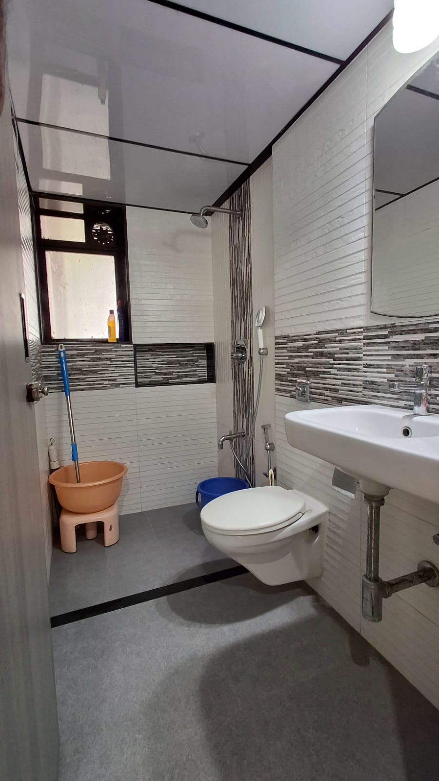 2BHK Flat for Sale in Andheri West